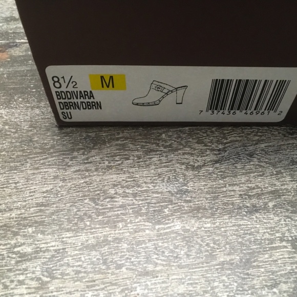 Bandolino brown suede mule slip on clogs - Picture 7 of 8